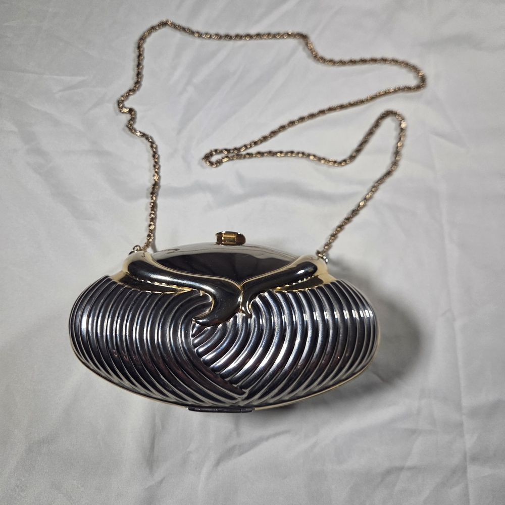Vintage Hard Shell Clutch Scroll Evening Bag Purse Chain Strap Gold Tone Metal